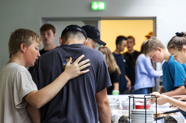 Elever i spisesalen på Kongeådalens Efterskole